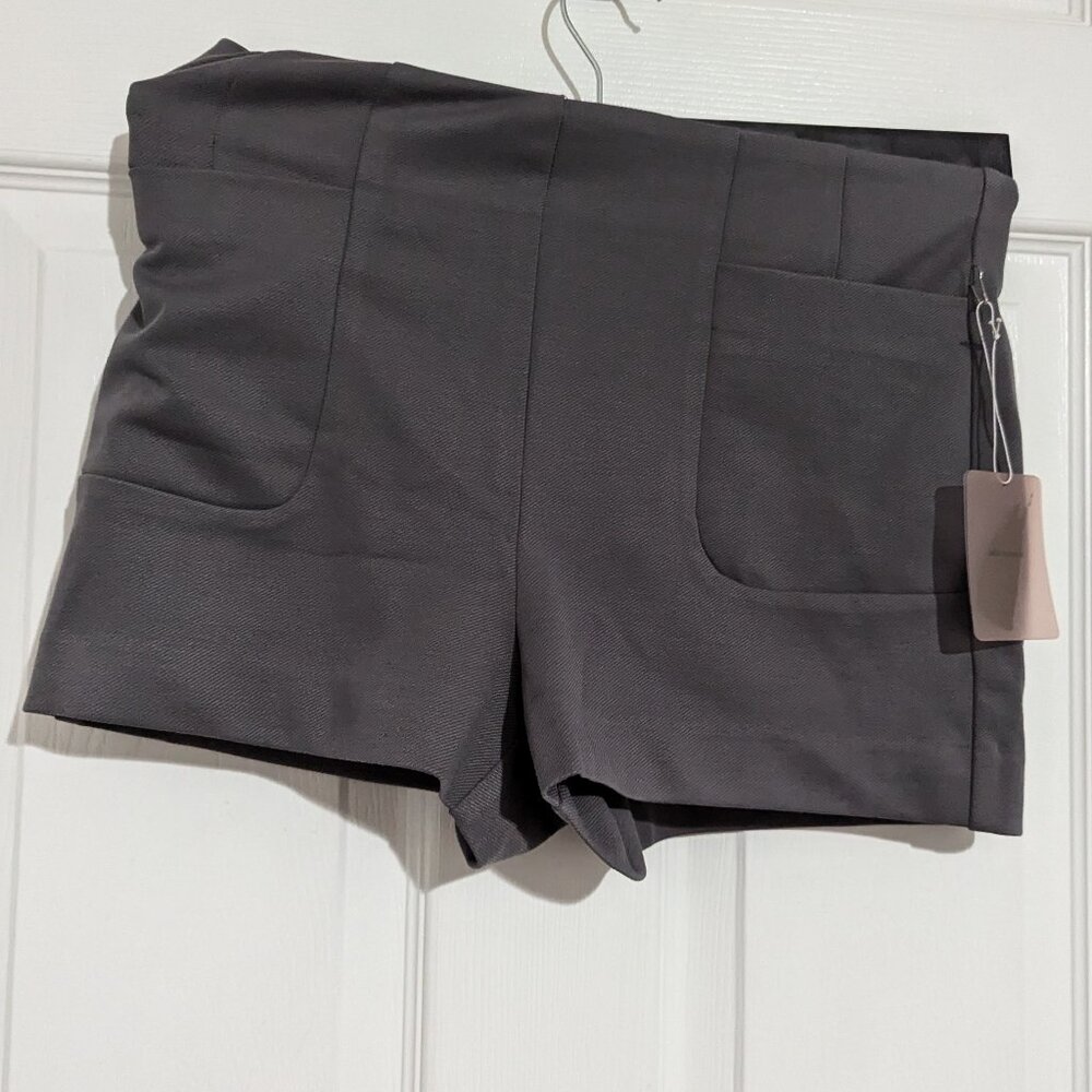 NWT Forever 21 Gray Mini Shorts With Pockets Sz S